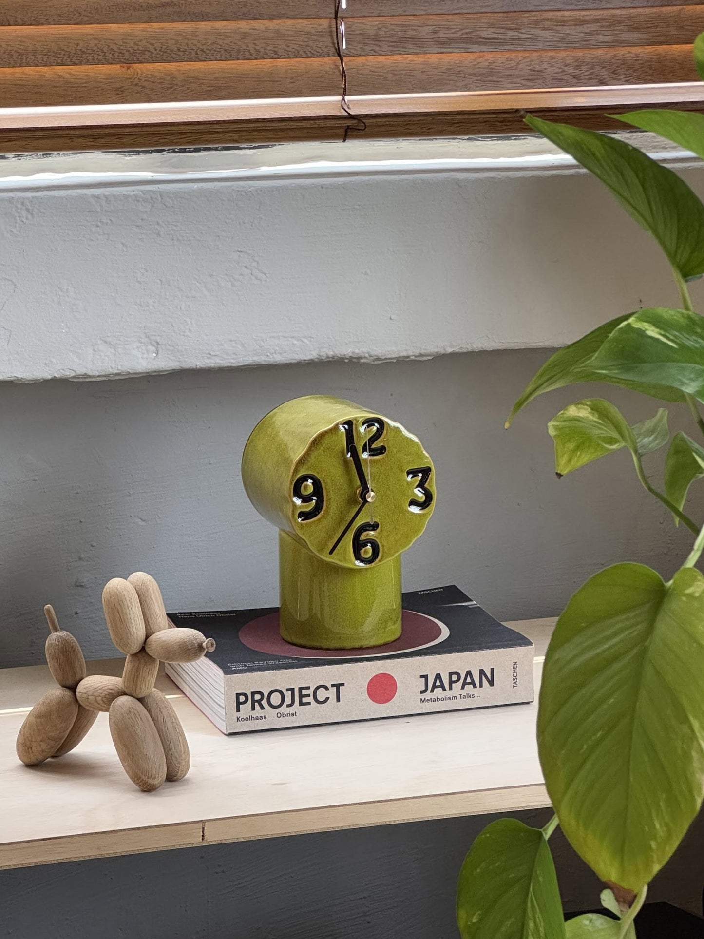 Retro Ceramic Clock - Olive