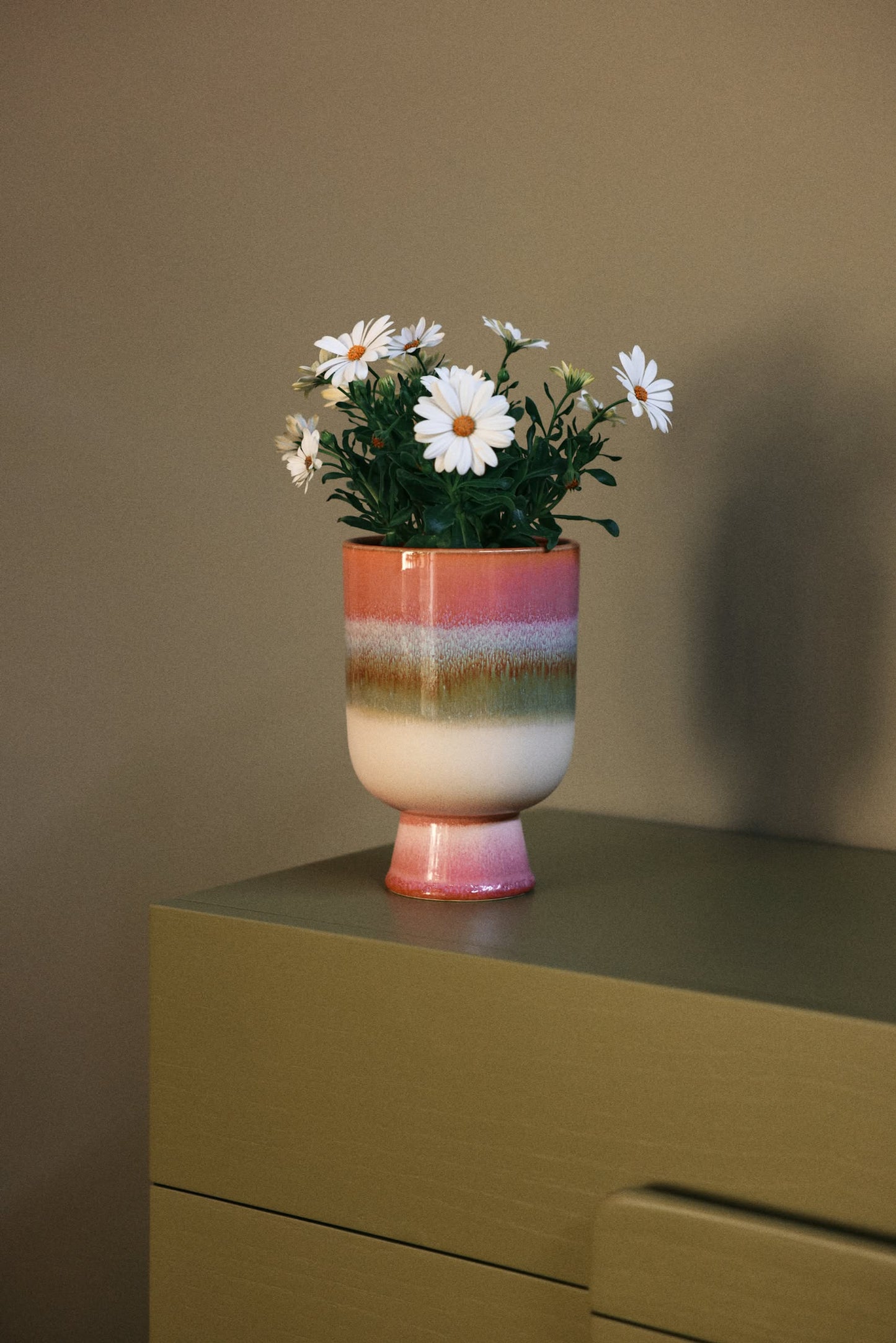 Retro Flower Pot - Rosefield