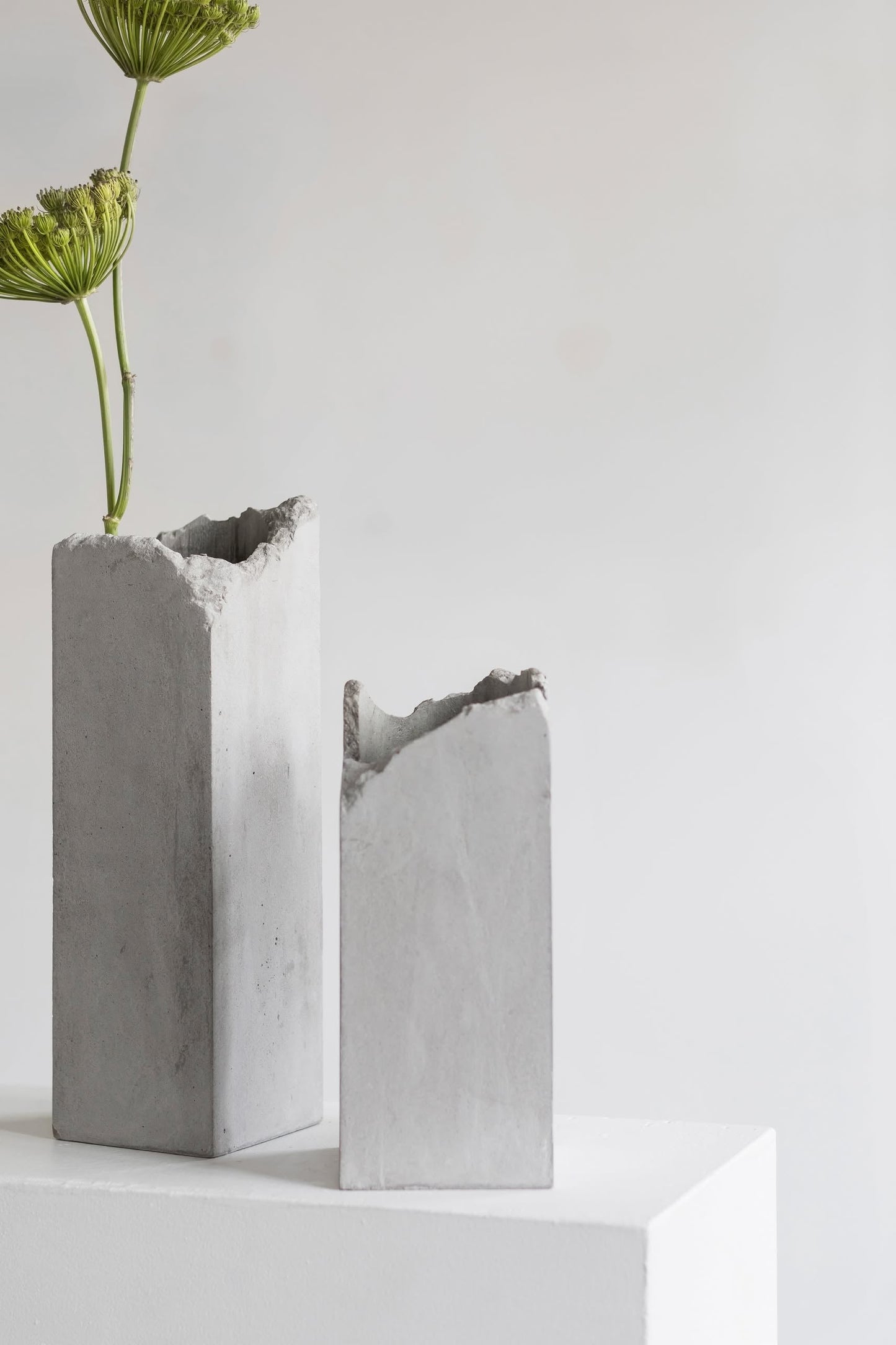 Broquaine Concrete Vase S - Grey