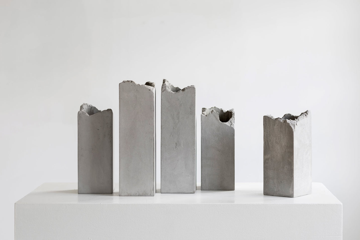 Broquaine Concrete Vase S - Grey