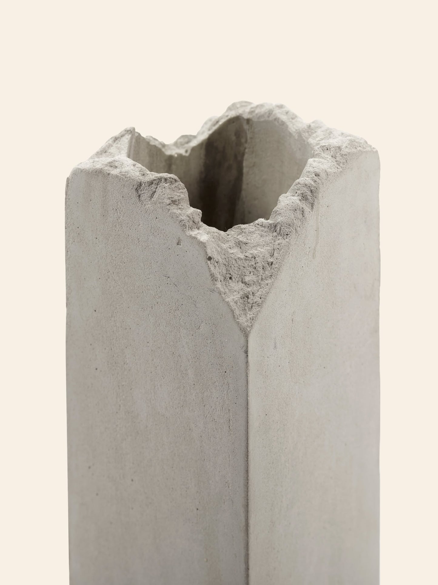 Broquaine Concrete Vase S - Grey