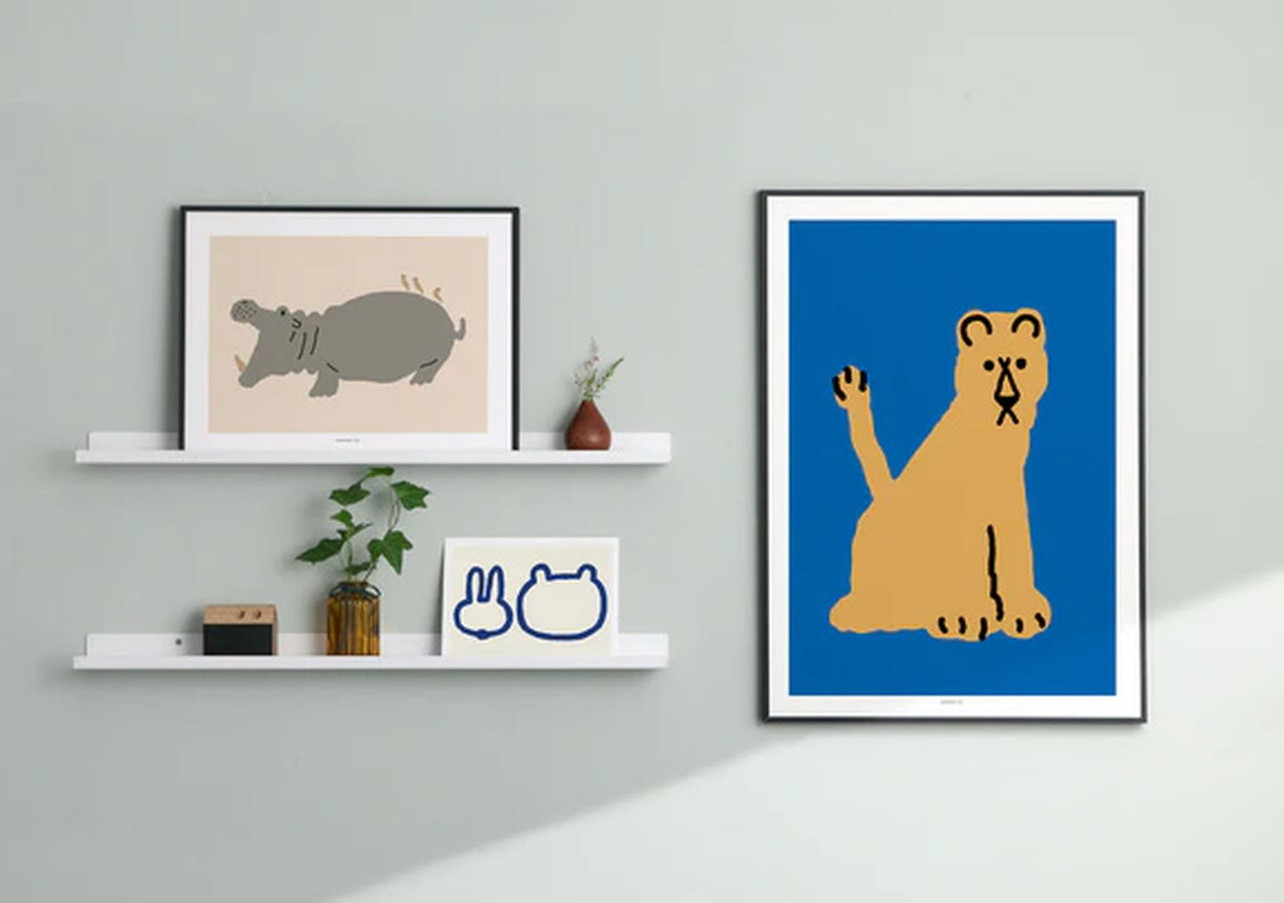 Lioness Brown Poster (30x40)